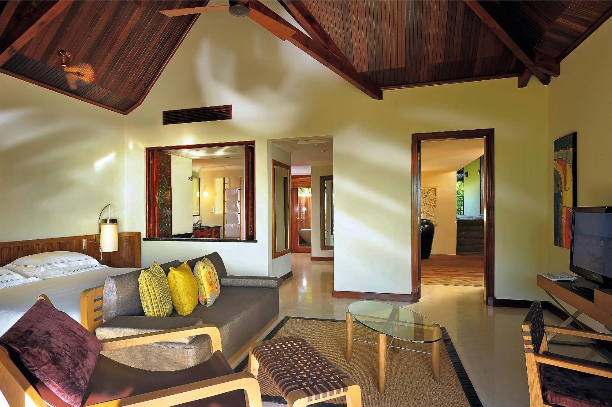 Constance Lemuria Grand Anse  Εξωτερικό φωτογραφία A suite at the Taj Bengal
