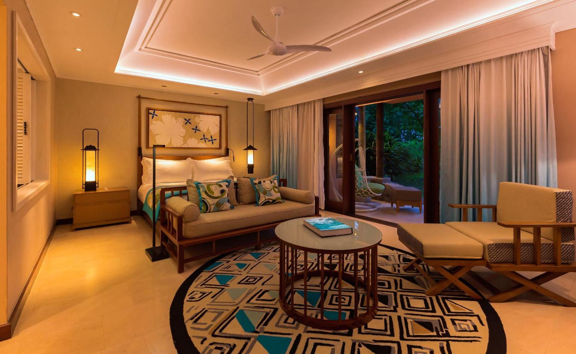 Constance Lemuria Grand Anse  Εξωτερικό φωτογραφία A bedroom at the resort