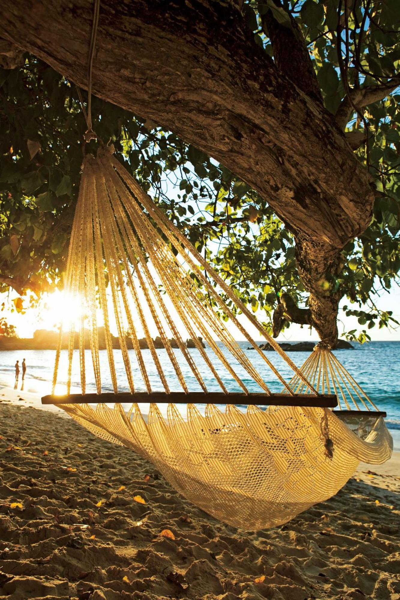 Constance Lemuria Grand Anse  Εξωτερικό φωτογραφία Hammock on a beach