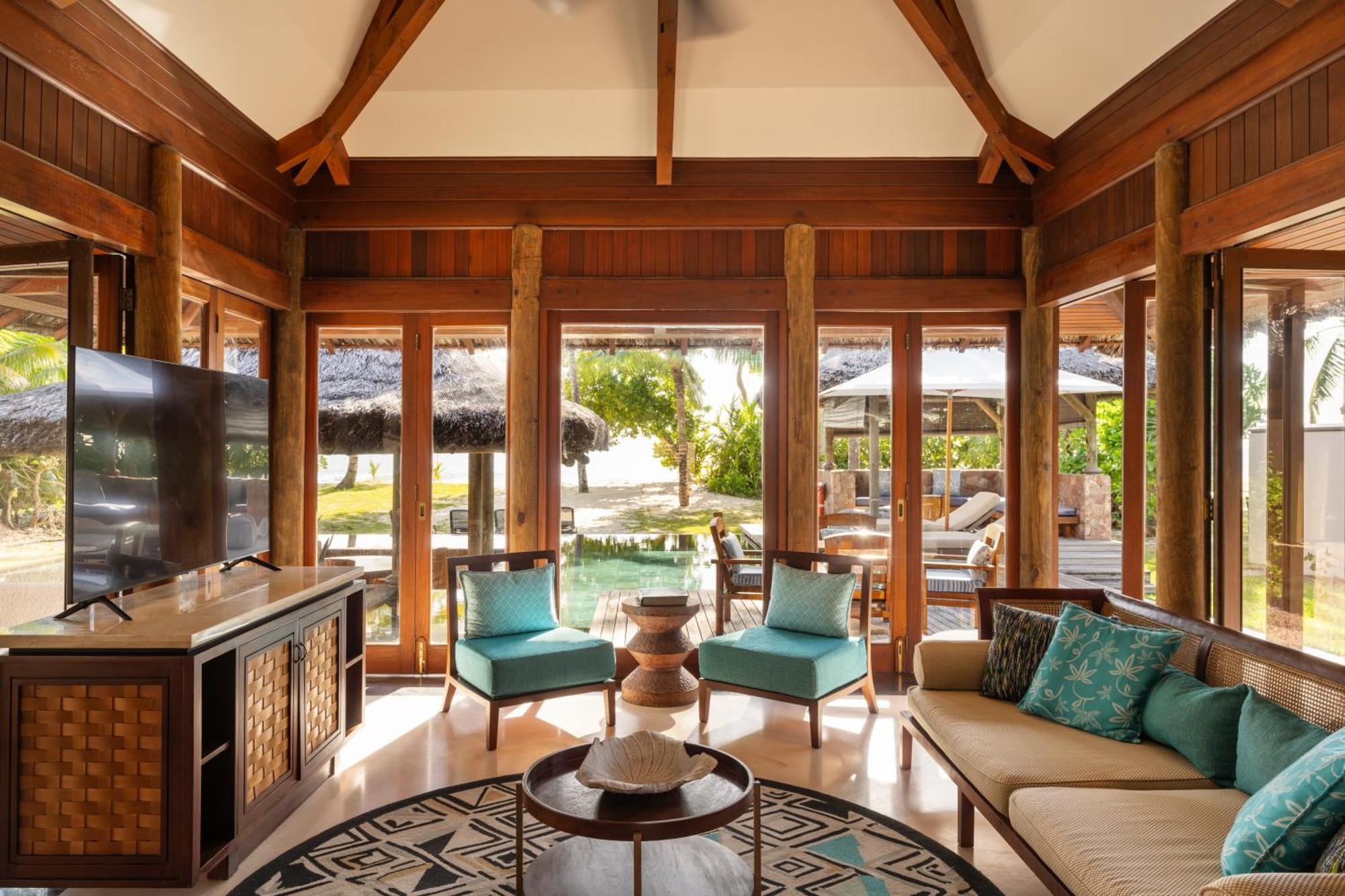Constance Lemuria Grand Anse  Εξωτερικό φωτογραφία Living room of a Beachfront Villa