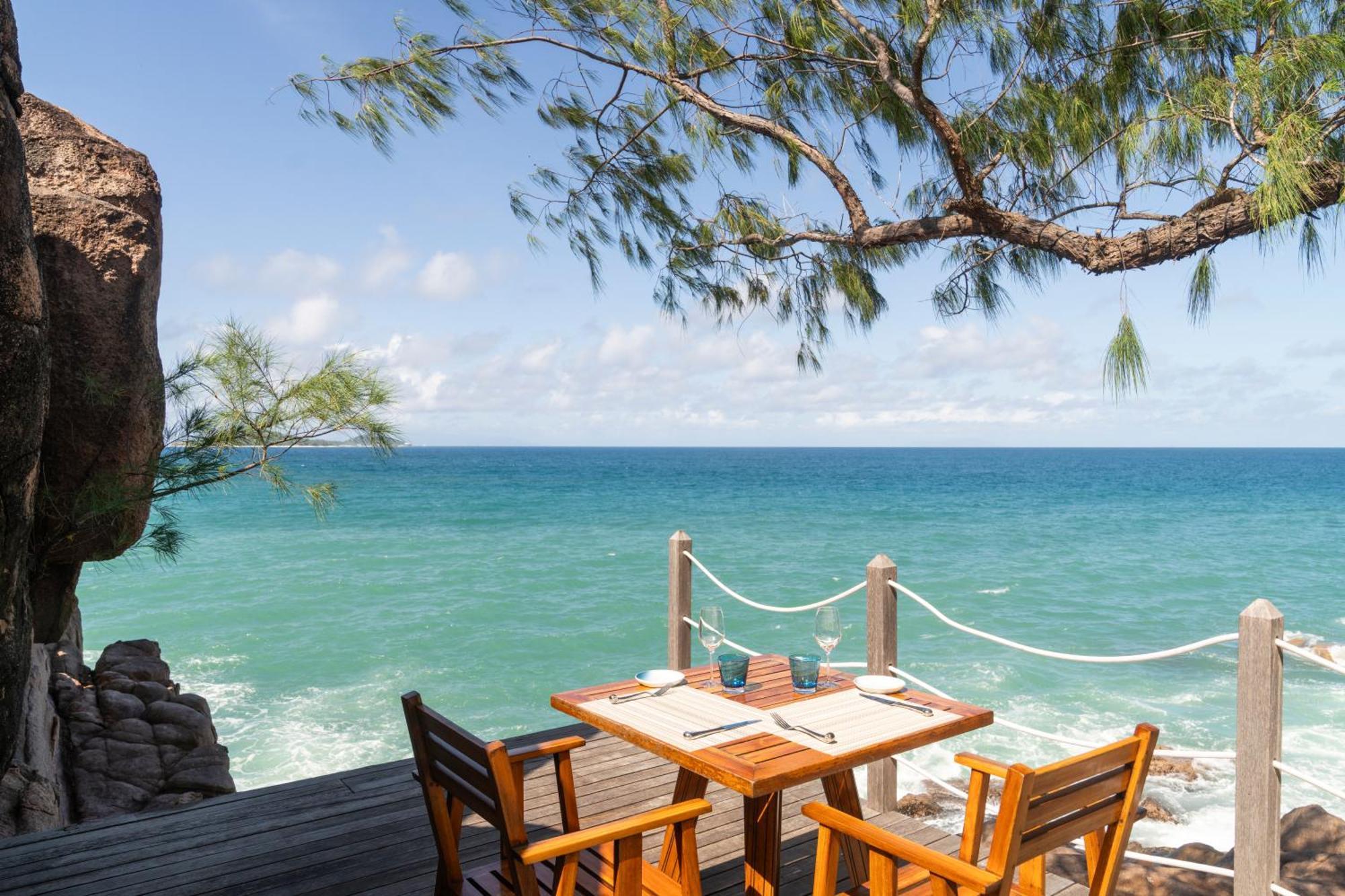 Constance Lemuria Grand Anse  Εξωτερικό φωτογραφία View from the restaurant